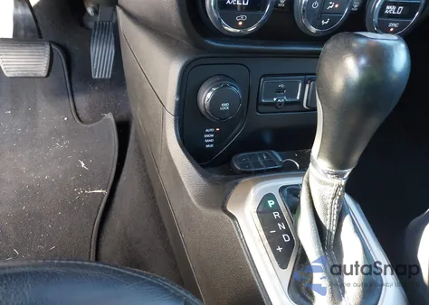 2016 Jeep Renegade Limited from USA, damaged, VIN ZACCJBDT5GPD51565